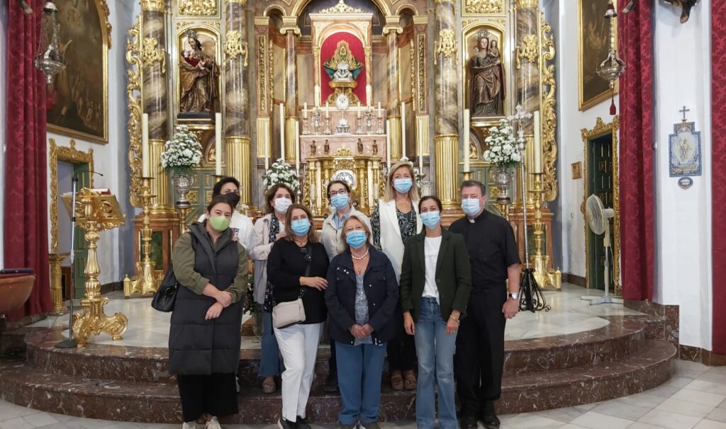 grupo de peregrinos a Virgen de Aguas Santas